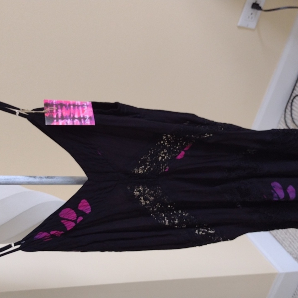 Long summer slit dress with lace.